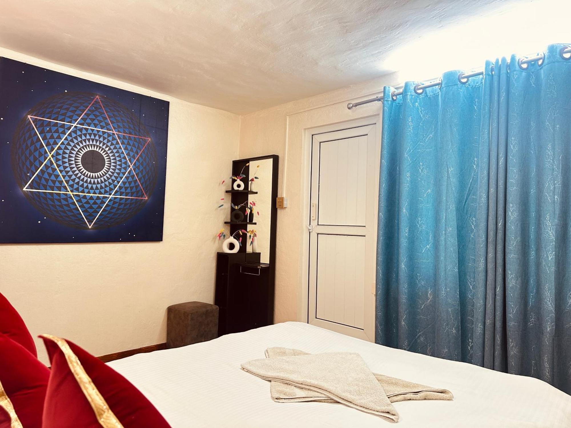 Yog Hostel Katmandou Extérieur photo